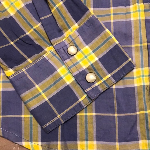 💟BNWT. American Eagle button up. Size Large. - Picture 3 of 9